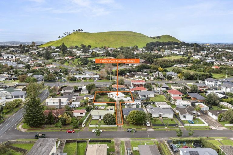 Photo of property in 6 Dalry Place, Mangere Bridge, Auckland, 2022
