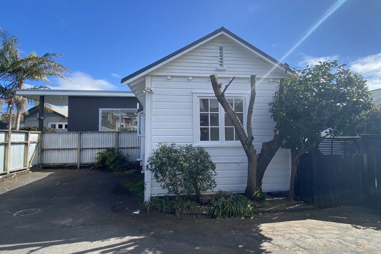 Photo of property in 3/2c Valley Road, Mount Eden, Auckland, 1024