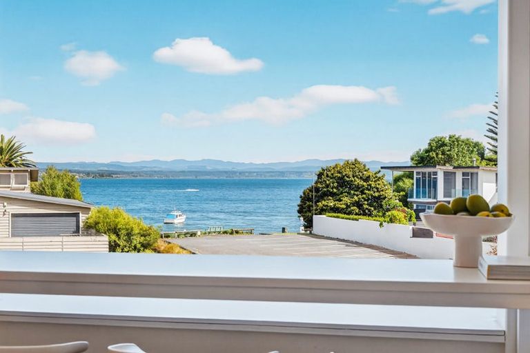 Photo of property in 1 Winston Street, Acacia Bay, Taupo, 3330