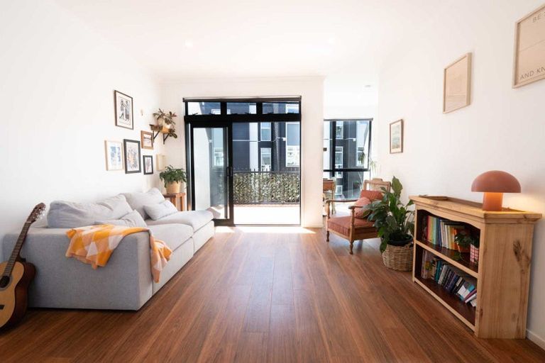 Photo of property in 12 Mayfly Lane, Hobsonville, Auckland, 0616