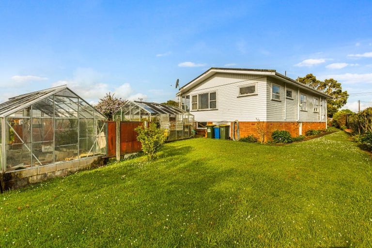 Photo of property in 494 Don Buck Road, Massey, Auckland, 0614