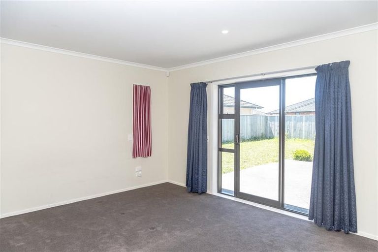 Photo of property in 11 Feist Street, Carterton, 5713