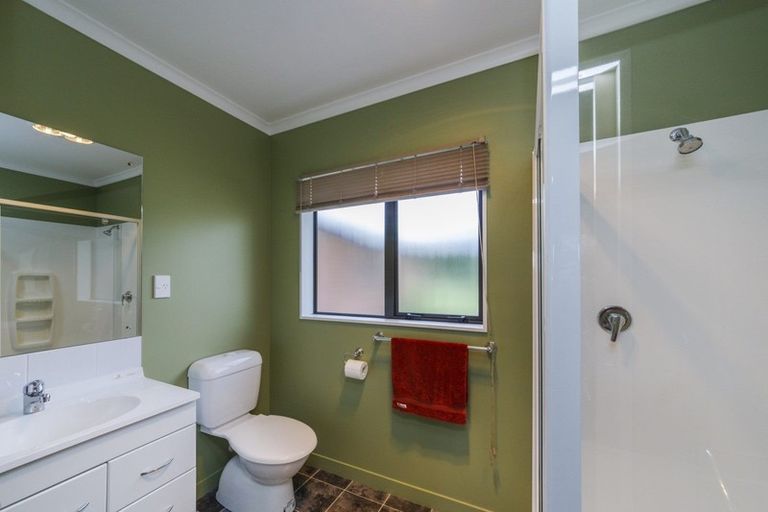 Photo of property in 689 Makerua Road, Tokomaru, Palmerston North, 4474