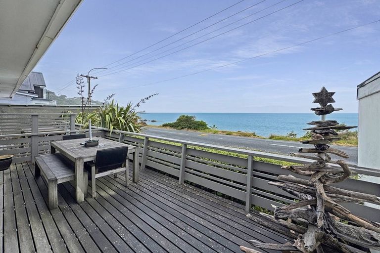 Photo of property in 123 Marine Parade, Seatoun, Wellington, 6022