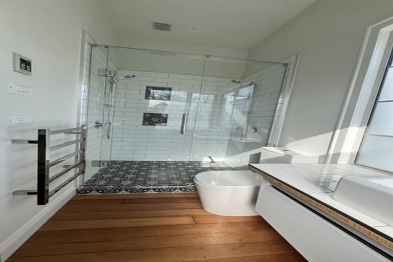 Photo of property in 2 Fairfield Road, Fairfield, Hamilton, 3214