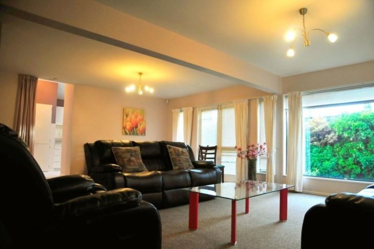 Photo of property in 1/8 Cottesmore Close, Burnside, Christchurch, 8053