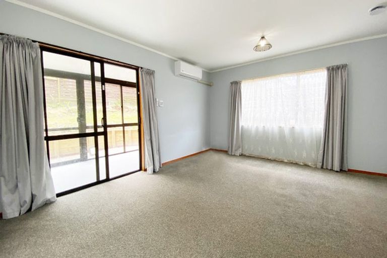 Photo of property in 4/43-53 Chivalry Road, Glenfield, Auckland, 0629