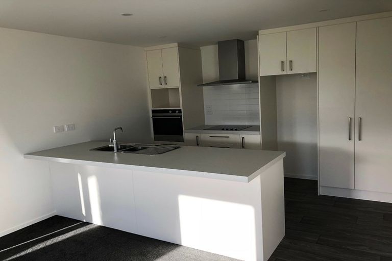 Photo of property in 1 Robalan Close, Halswell, Christchurch, 8025