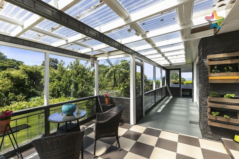 Photo of property in 80 Korokoro Road, Korokoro, Lower Hutt, 5012