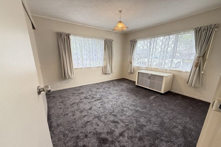 Photo of property in 2/25 Overton Road, Papatoetoe, Auckland, 2025