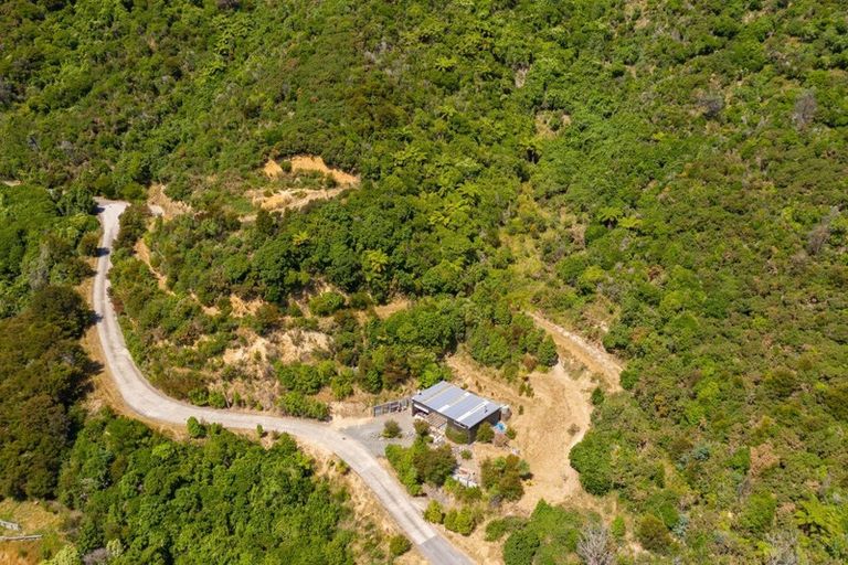 Photo of property in 42 Waimarama Street, Waikawa, Picton, 7220