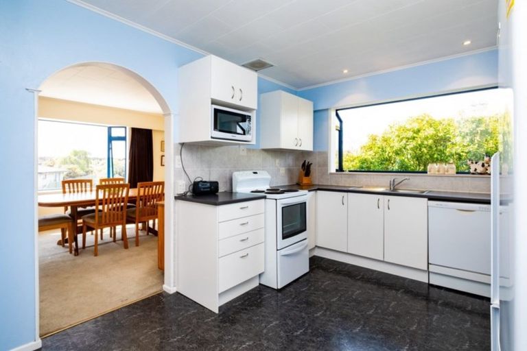 Photo of property in 24 Valerie Street, Clive, 4102