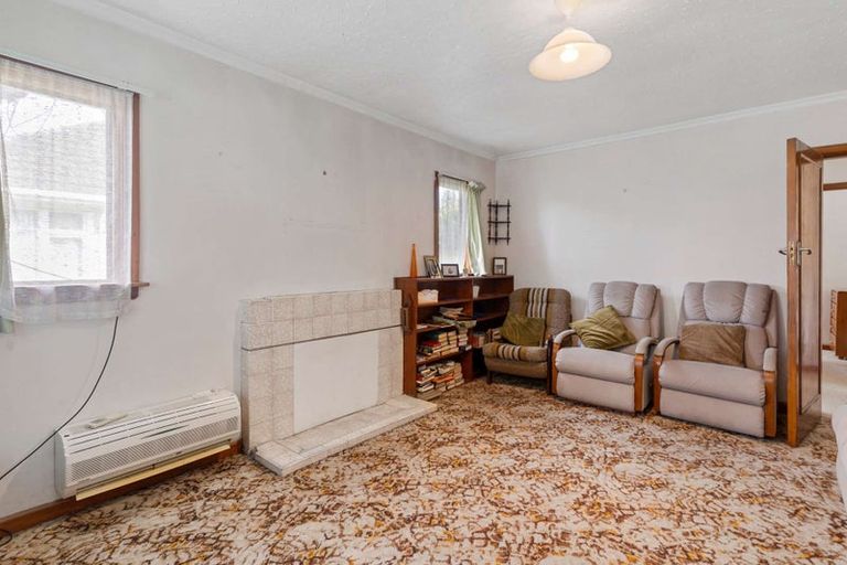 Photo of property in 84 Northcote Road, Northcote, Christchurch, 8052