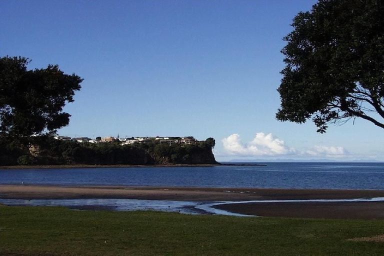 Photo of property in 811a Whangaparaoa Road, Manly, Whangaparaoa, 0930