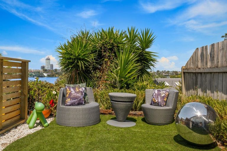 Photo of property in 9/72 Kitchener Road, Milford, Auckland, 0620