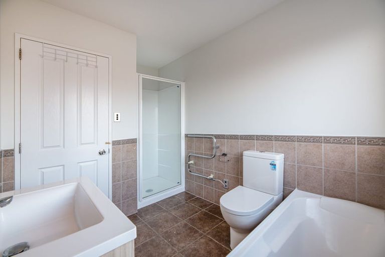 Photo of property in 3 Magnolia Place, Flat Bush, Auckland, 2016