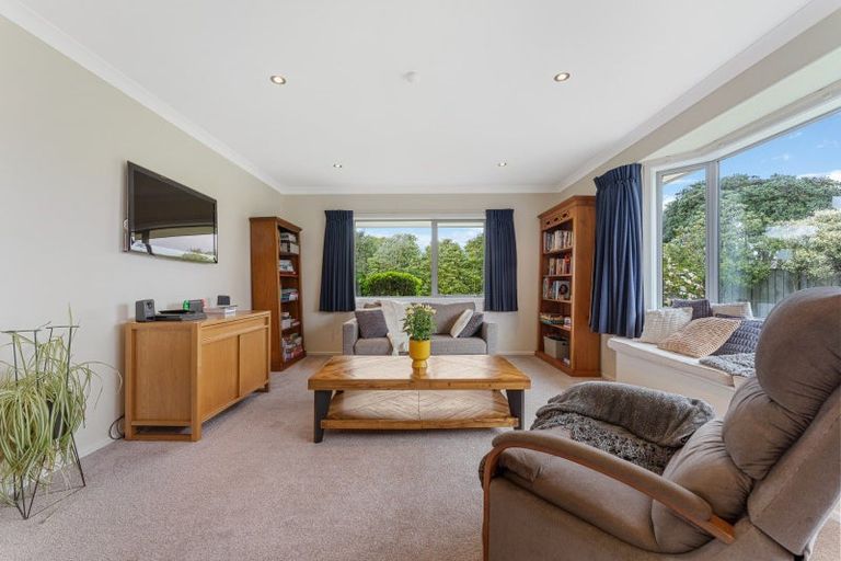 Photo of property in 32 Titoki Road, Waikanae Beach, Waikanae, 5036
