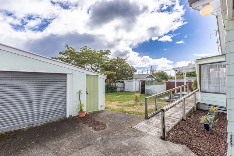 Photo of property in 131 Te Rangitautahanga Road, Turangi, 3334