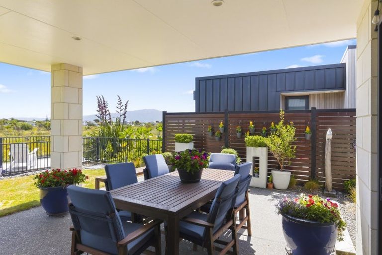 Photo of property in 19 Taranui Way, Paraparaumu Beach, Paraparaumu, 5032