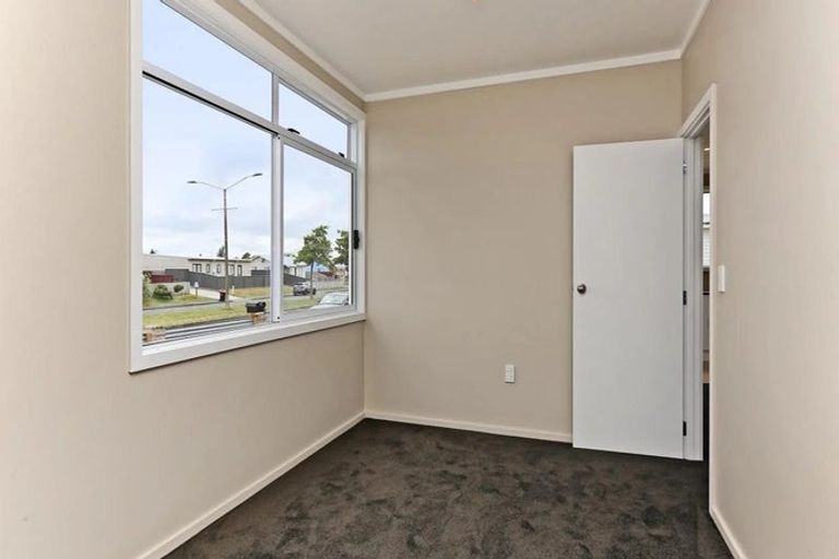 Photo of property in 335 Flaxmere Avenue, Flaxmere, Hastings, 4120