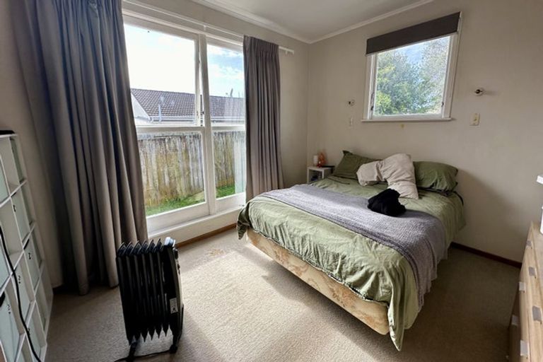 Photo of property in 81 Edmonton Road, Henderson, Auckland, 0612