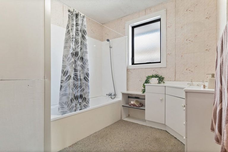 Photo of property in 81 Hargood Street, Woolston, Christchurch, 8062