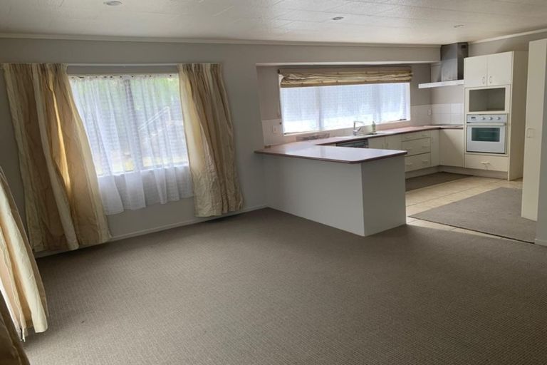 Photo of property in 21 Hakea Place, Totara Heights, Auckland, 2105