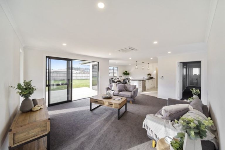 Photo of property in 12 Biron Place, Stratford, 4332