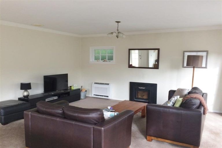 Photo of property in 51 Pukatea Street, Eastbourne, Lower Hutt, 5013