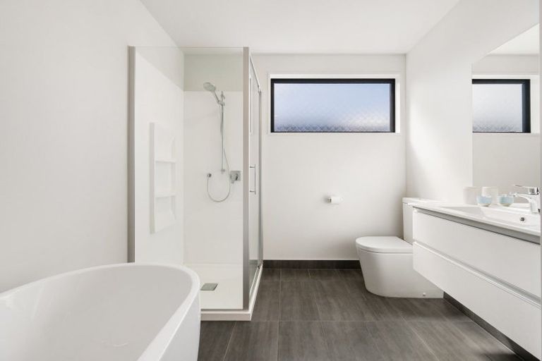 Photo of property in 34 Obelisk Street, Wanaka, 9305