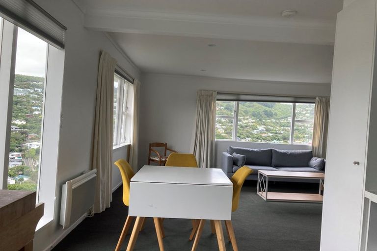 Photo of property in 47 Chartwell Drive, Crofton Downs, Wellington, 6035