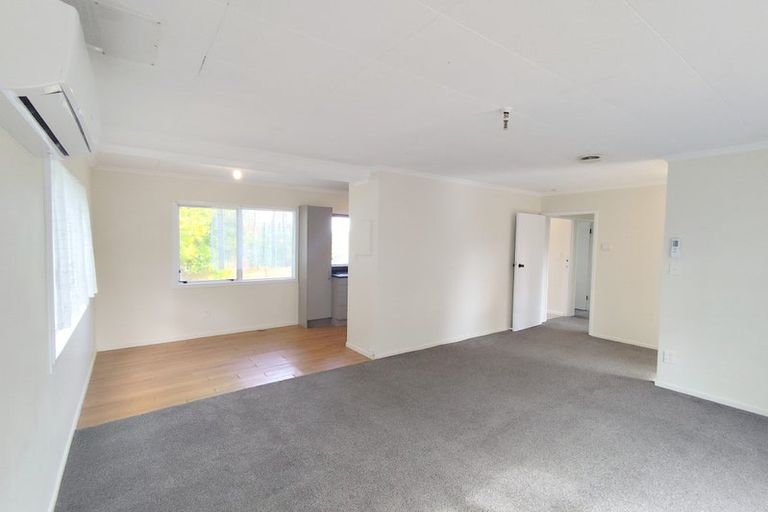 Photo of property in 72a Astley Avenue, New Lynn, Auckland, 0600