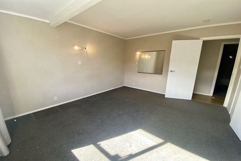 Photo of property in 1/38 Takapu Street, Henderson, Auckland, 0612