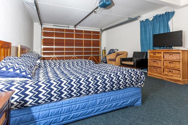Photo of property in 613b Beach Road, Whangamata, 3620