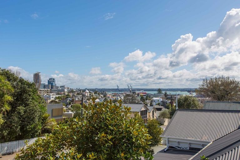Photo of property in 41 Saint Georges Bay Road, Parnell, Auckland, 1052