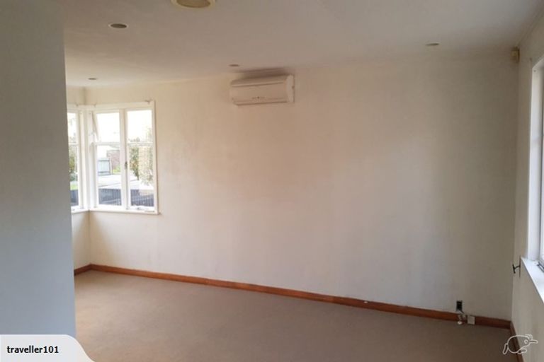 Photo of property in 5 Miles Place, Awapuni, Palmerston North, 4412