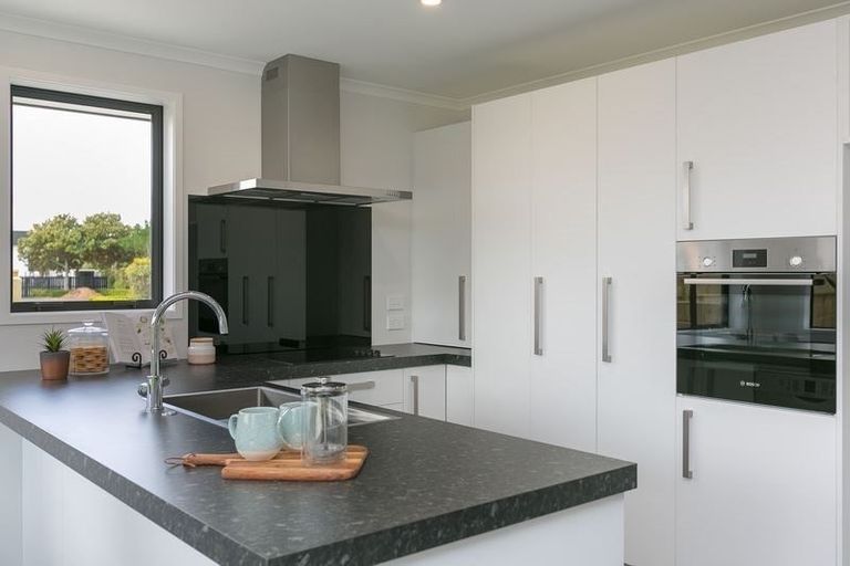 Photo of property in 41 Grey Street, Waitara, 4320