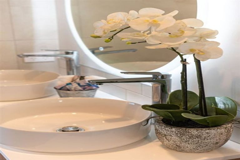 Photo of property in 1/27 Springfield Road, St Albans, Christchurch, 8014