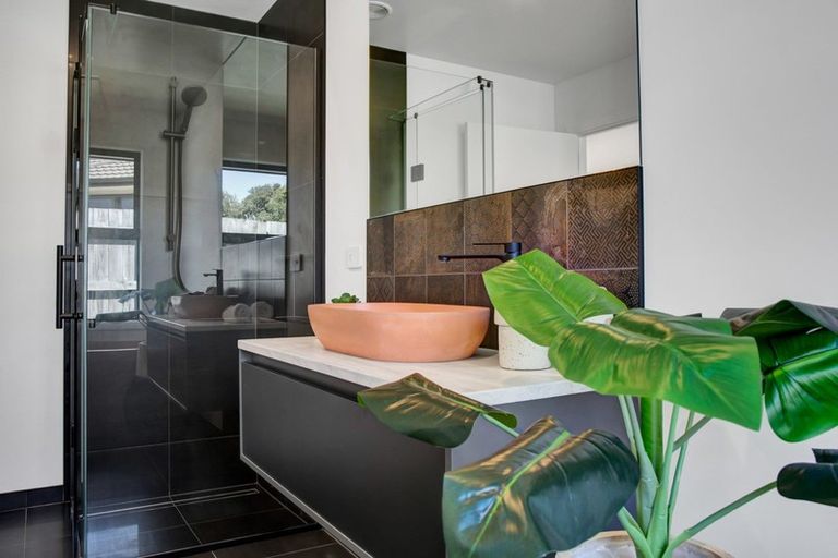 Photo of property in 10c Anderson Way, Highlands Park, New Plymouth, 4312