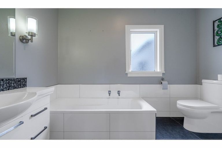 Photo of property in 3 Mckellar Road, Seaward Bush, Invercargill, 9871