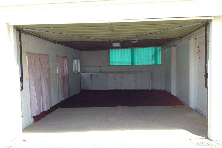 Photo of property in 18 Alton Terrace, Pakuranga Heights, Auckland, 2010