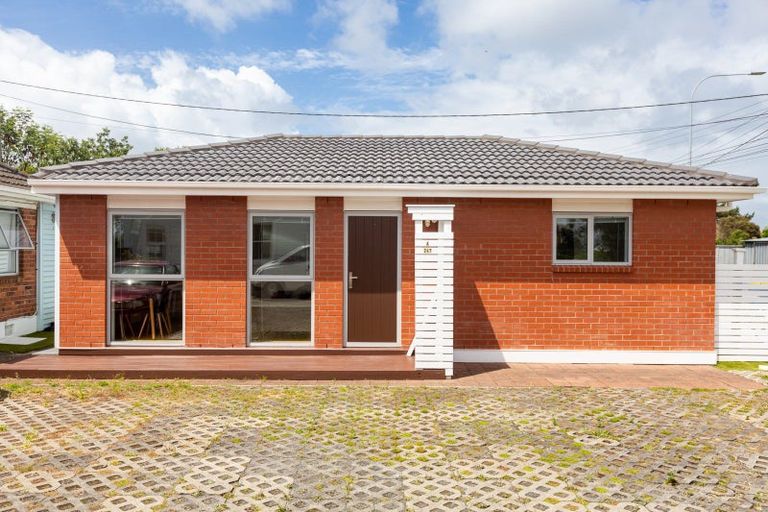 Photo of property in 247a Glenfield Road, Hillcrest, Auckland, 0627