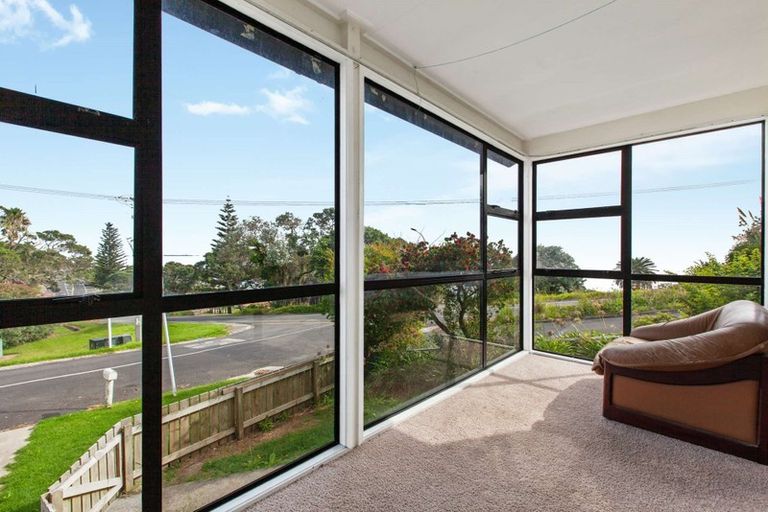 Photo of property in 2 Seaview Road, Cable Bay, 0420