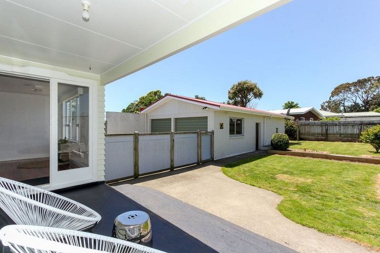 Photo of property in 247 Mangorei Road, Merrilands, New Plymouth, 4312