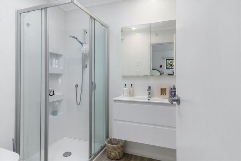 Photo of property in 154 Motuhara Road, Plimmerton, Porirua, 5026