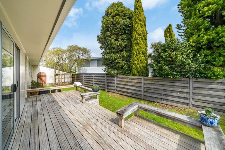 Photo of property in 114 California Drive, Totara Park, Upper Hutt, 5018