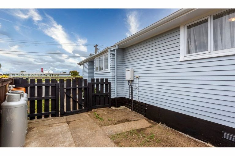 Photo of property in 1/23 Porchester Road, Papakura, 2110