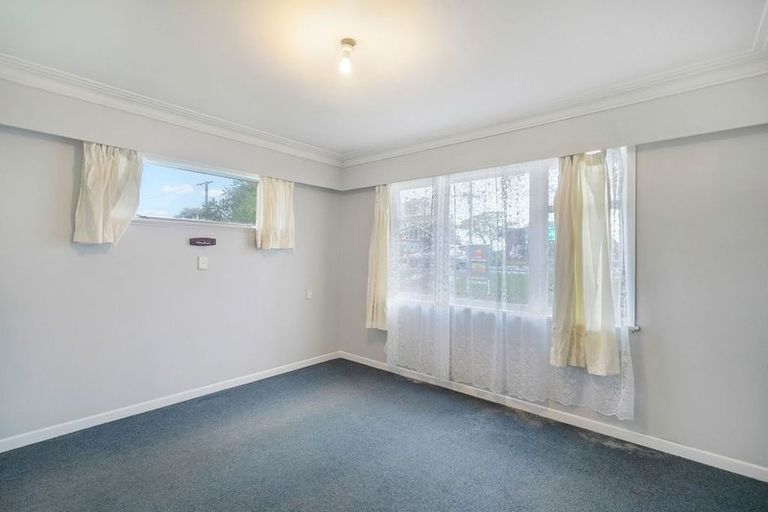 Photo of property in 40 Archibald Road, Kelston, Auckland, 0602