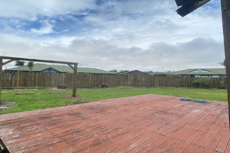 Photo of property in 73 Burswood Drive, Burswood, Auckland, 2013