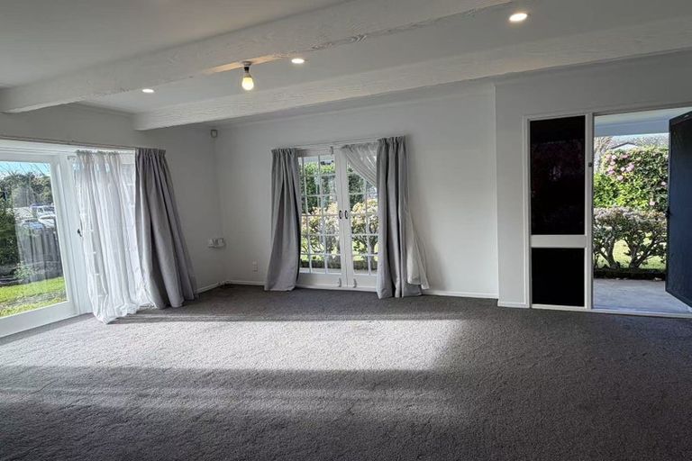 Photo of property in 1a Everglade Drive, Goodwood Heights, Auckland, 2105